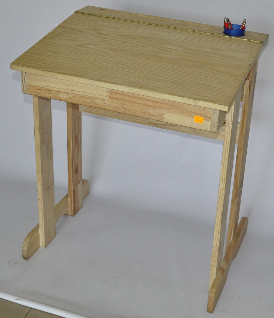 Desk 851 Desk 851